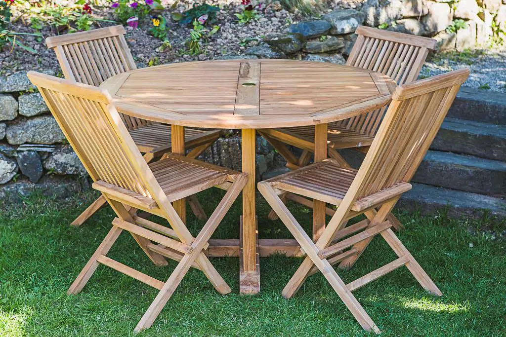 Circular Pedestal Solid Teak 1.2m Table and Folding Chair Garden Furniture Set