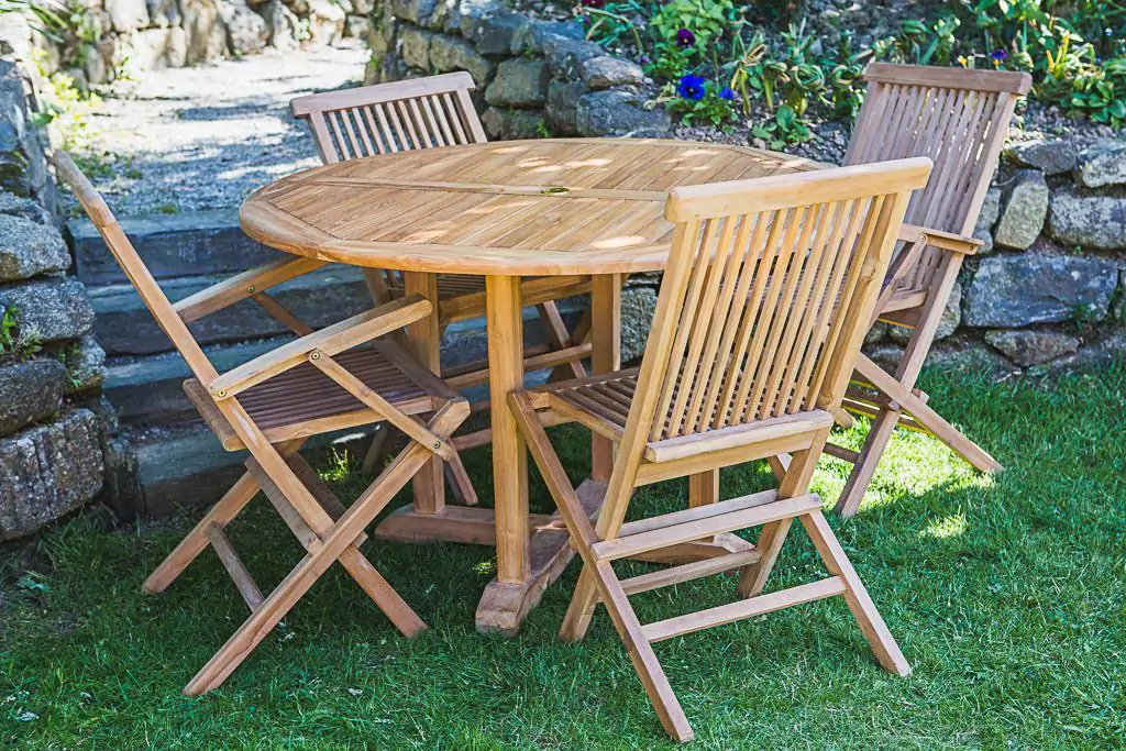 Solid Teak 1.2m Circular Pedestal Garden Table and Folding Chair Set (Combo)