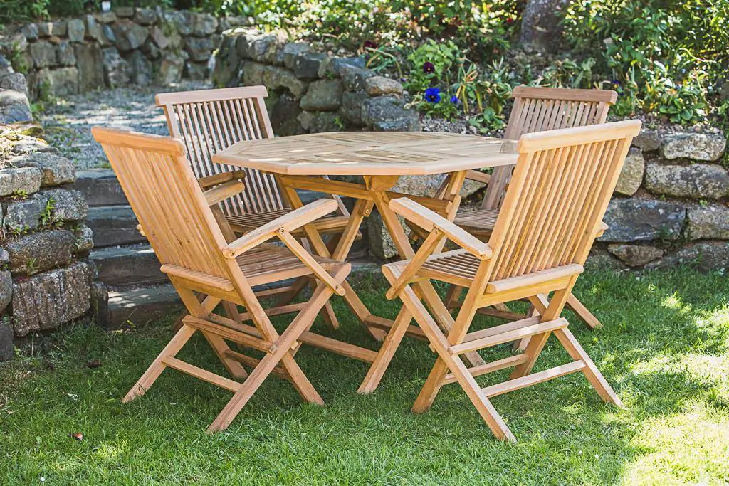 1m Octagonal 4 Seater Solid Teak Folding Patio Table and Arm Chair Set