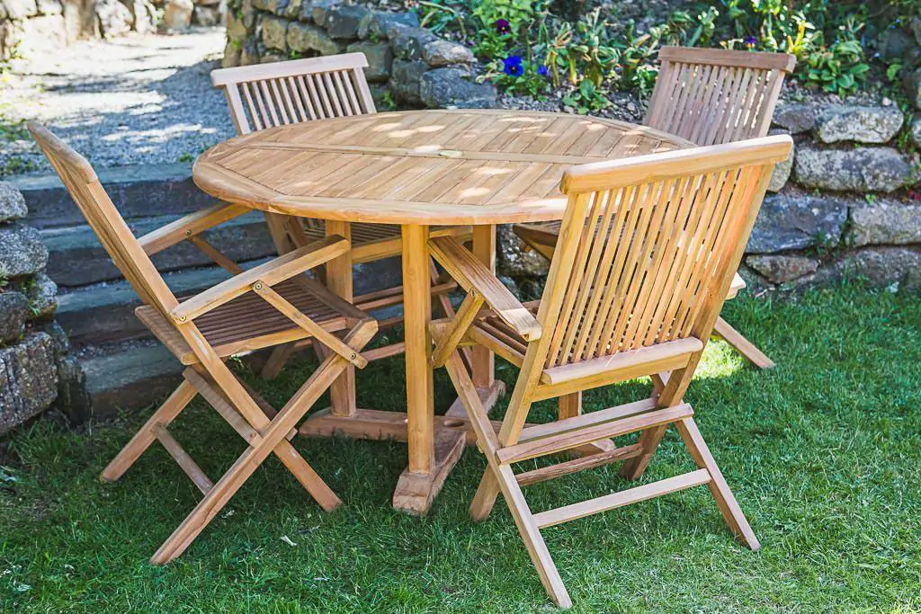1.2m Solid Teak Round Pedestal Table and Folding Arm Chair Patio Furniture Set