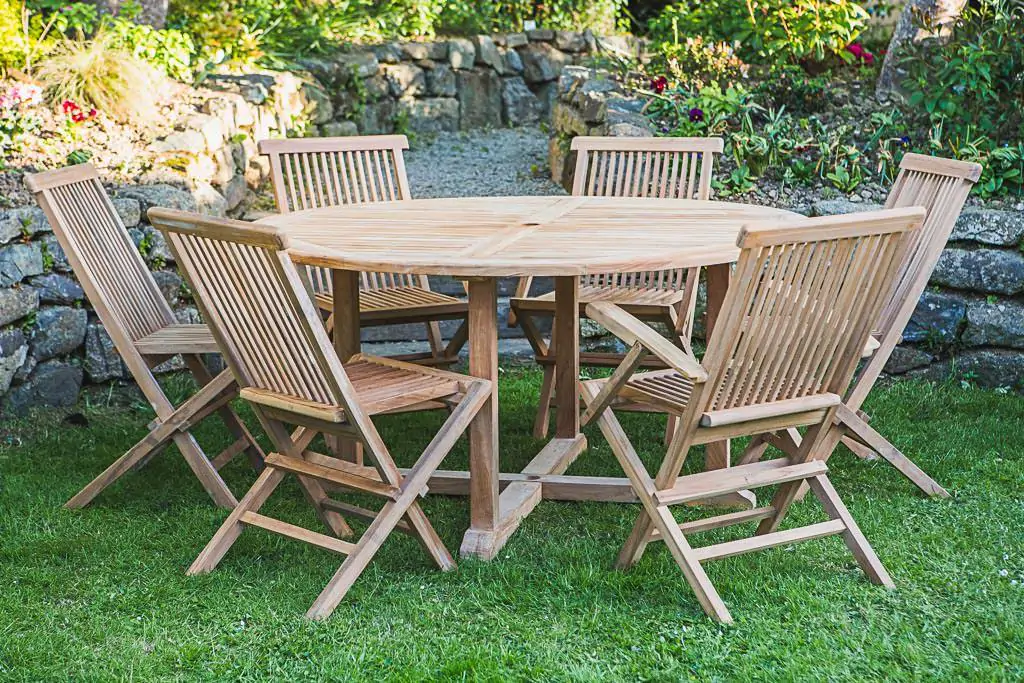 Solid Teak 1.5m Circular Pedestal Table and Folding Chair Combo Garden Furniture Set