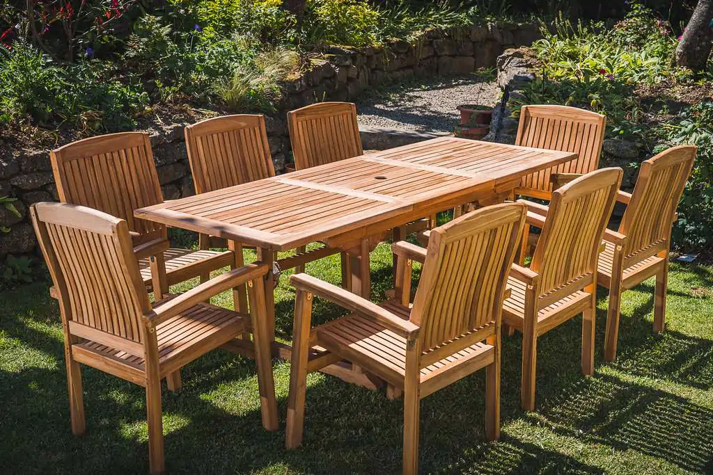 Rectangular Extending  1.5m – 2.1m Patio Set and 8 fixed Charlotte chairs