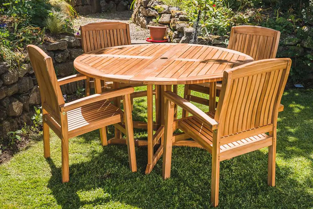 Premium Teak 1.4m Circular Folding Pedestal Table and 4 Solid Stacking Charlotte chairs