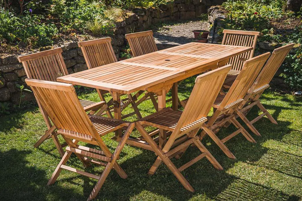Extending Solid Teak 1.5m – 2.1m Table with 8 Folding Chairs Patio Set