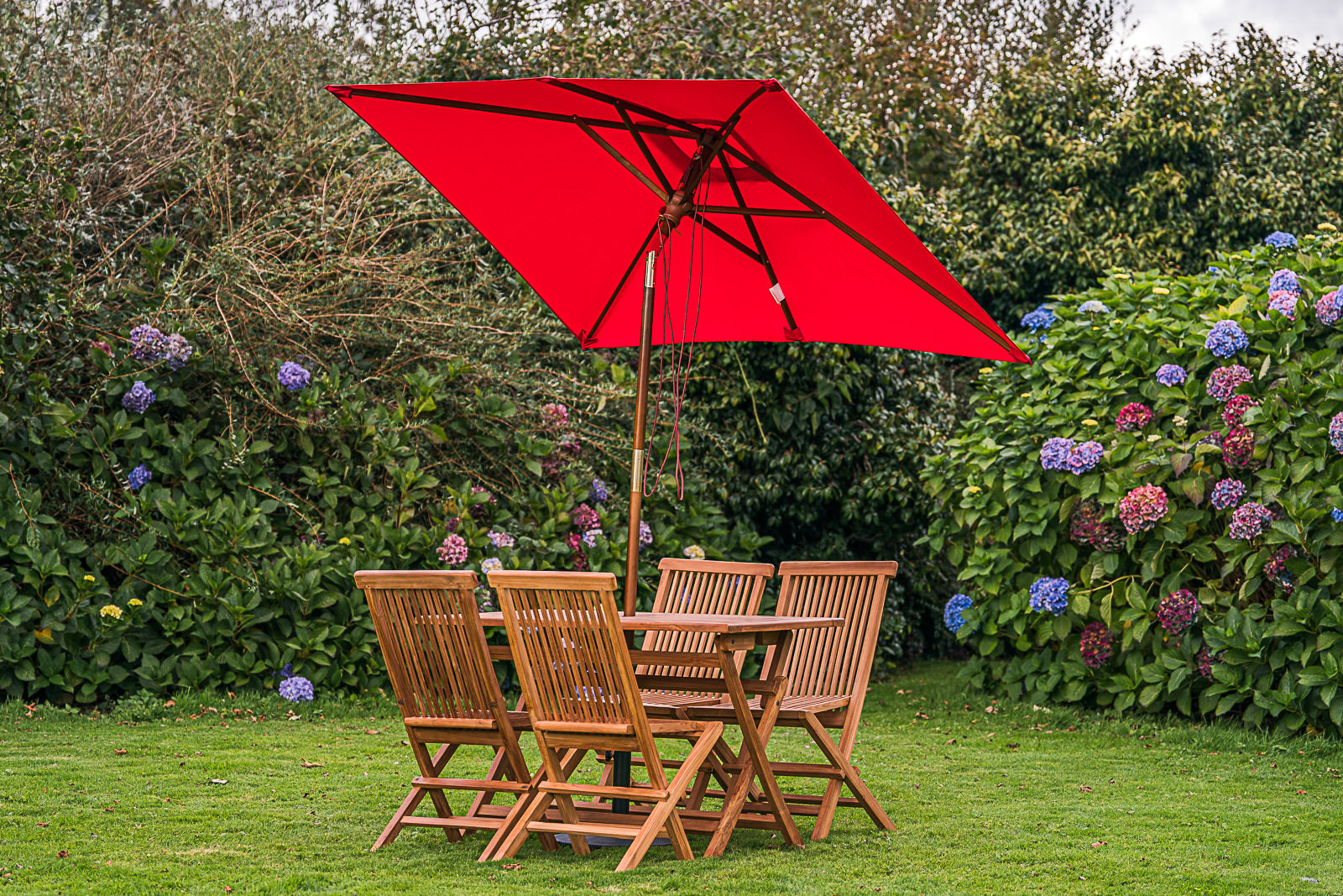 Rectangular Tilting 2m x 1.5m Wooden Garden Parasol – Red