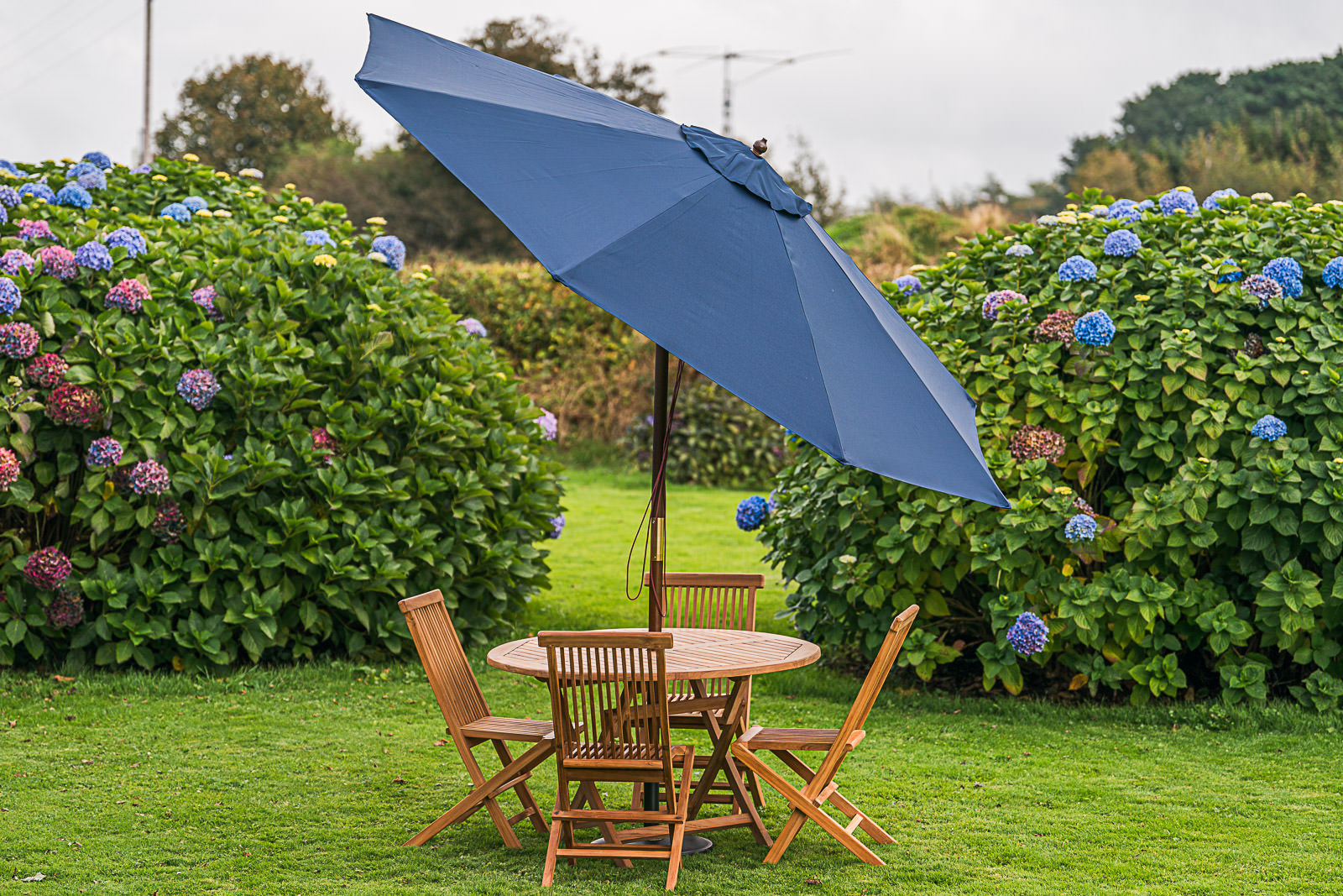 Circular Tilting Navy Blue 3m Garden Parasol