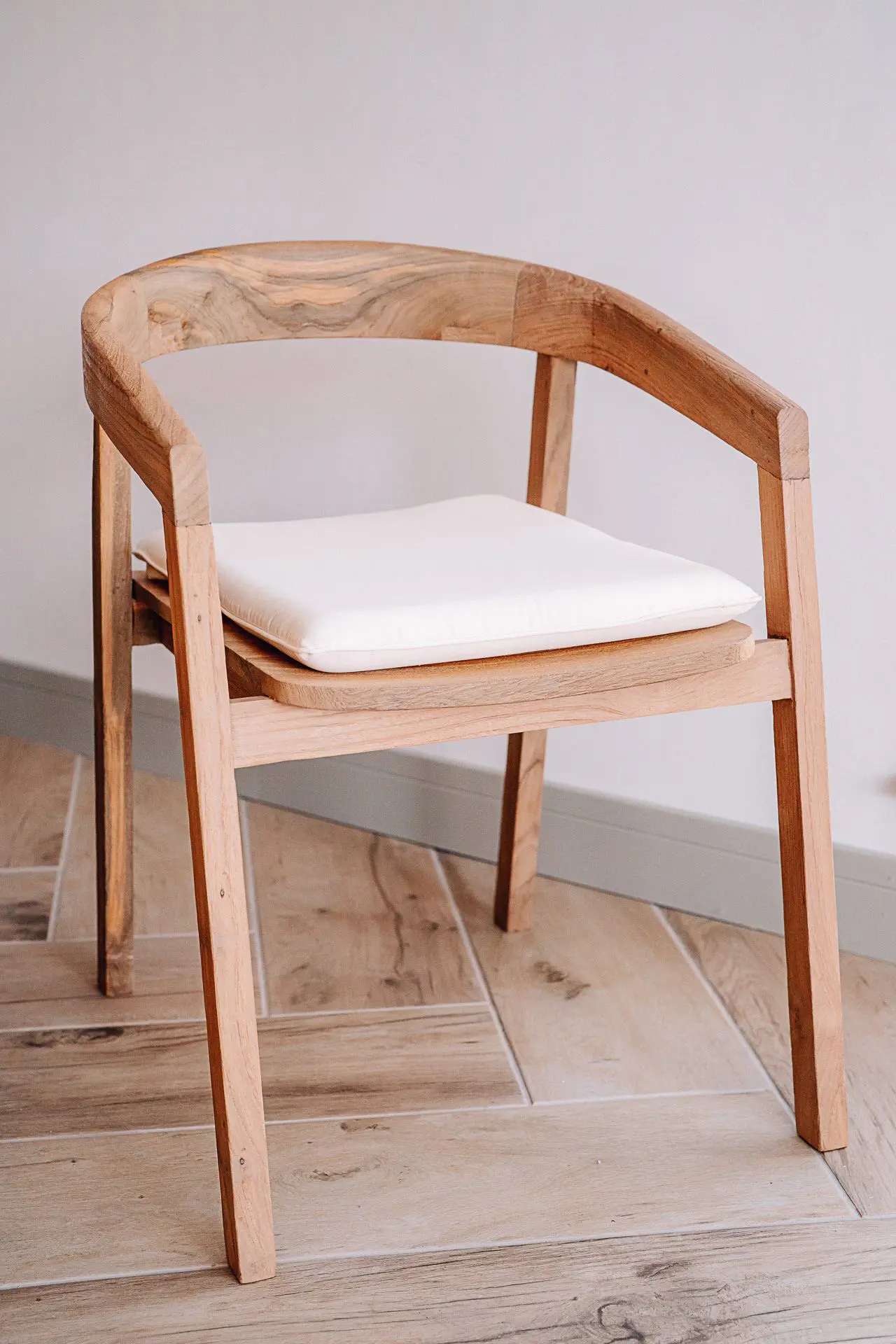 Round Back Solid Reclaimed Teak Chair with Cream Cushion