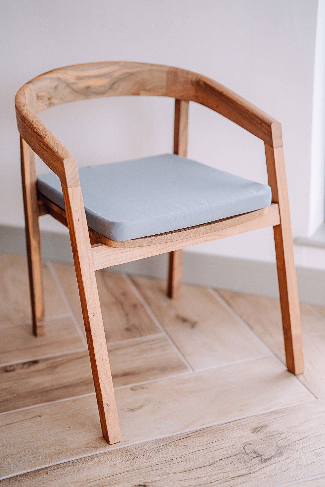 Solid Reclaimed Teak Round Back Chair with Grey Cushion