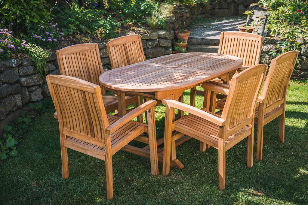 160 oval pedestal set 6 person stacking armchairs 01