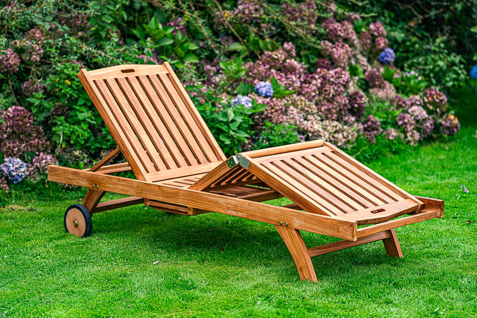 luxury teak solid sunlounger 11
